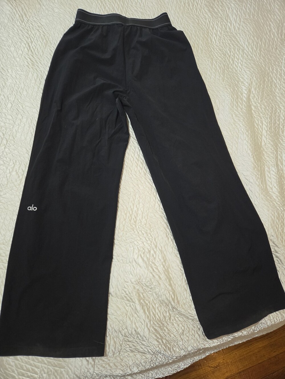 Alo Yoga Black Wide Leg Lounge Pants Soft Stretch Quiet Luxury Athleisure - Picture 5 of 7